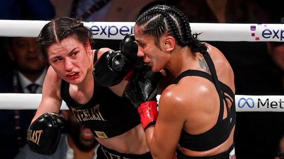 Katie Taylor vs Amanda Serrano